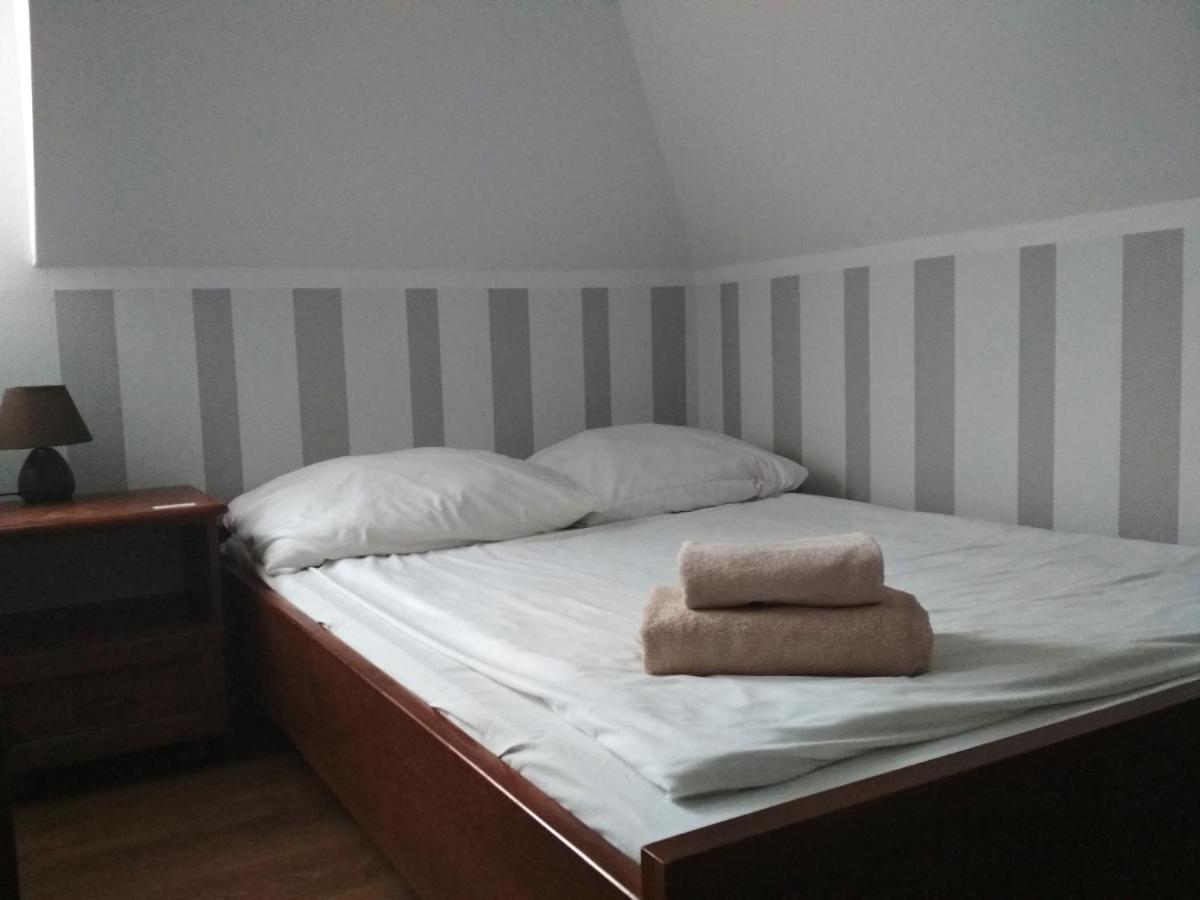 Zielony Dworek Čenstochová Exteriér fotografie