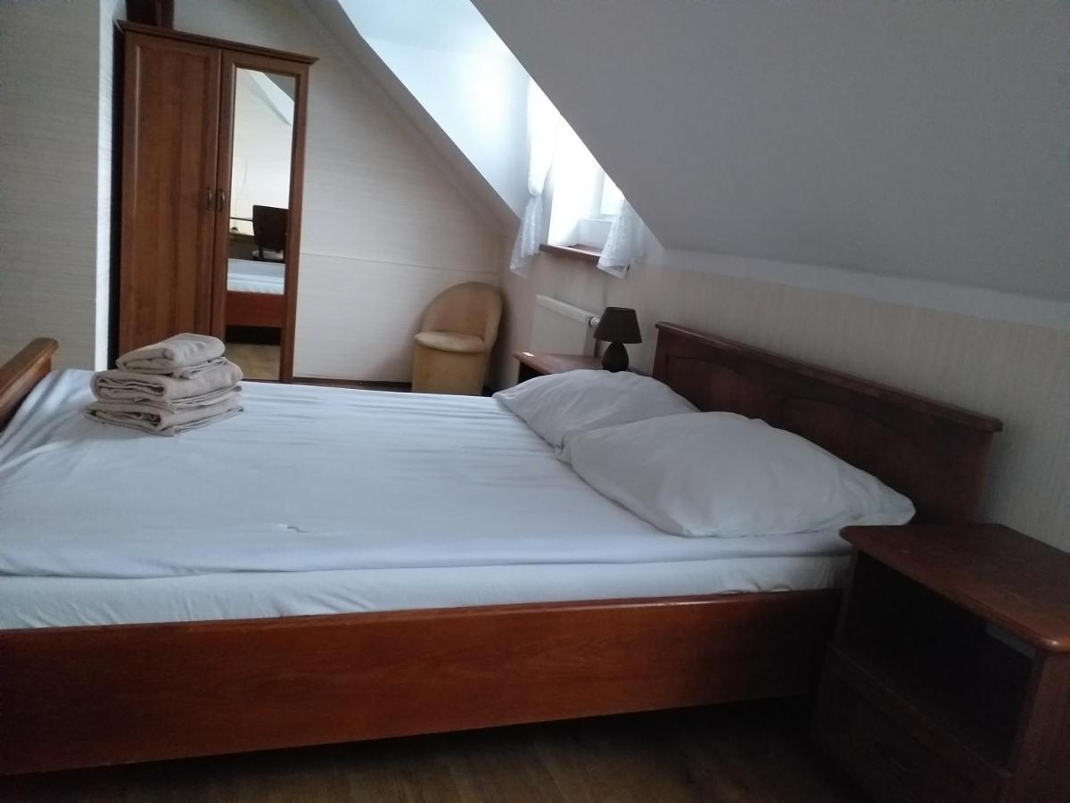 Zielony Dworek Čenstochová Exteriér fotografie