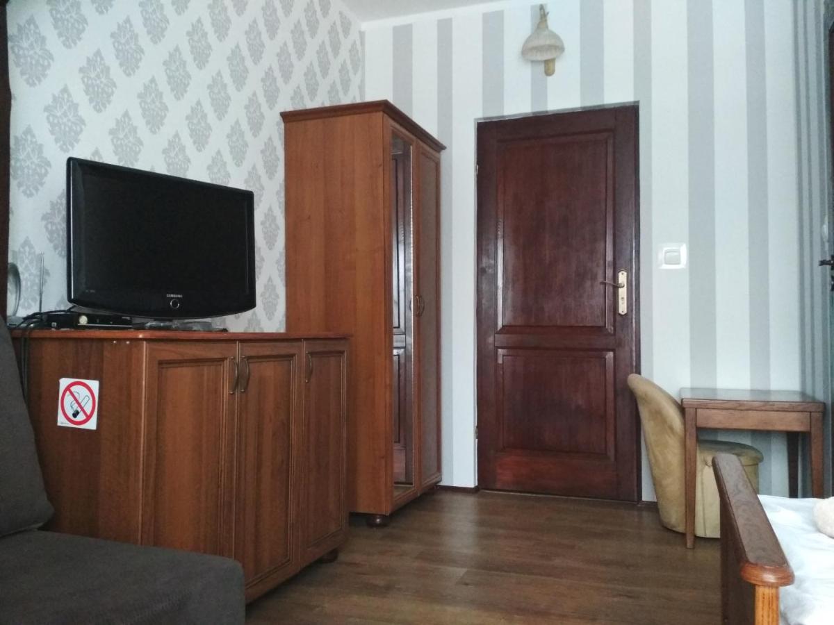 Zielony Dworek Čenstochová Exteriér fotografie