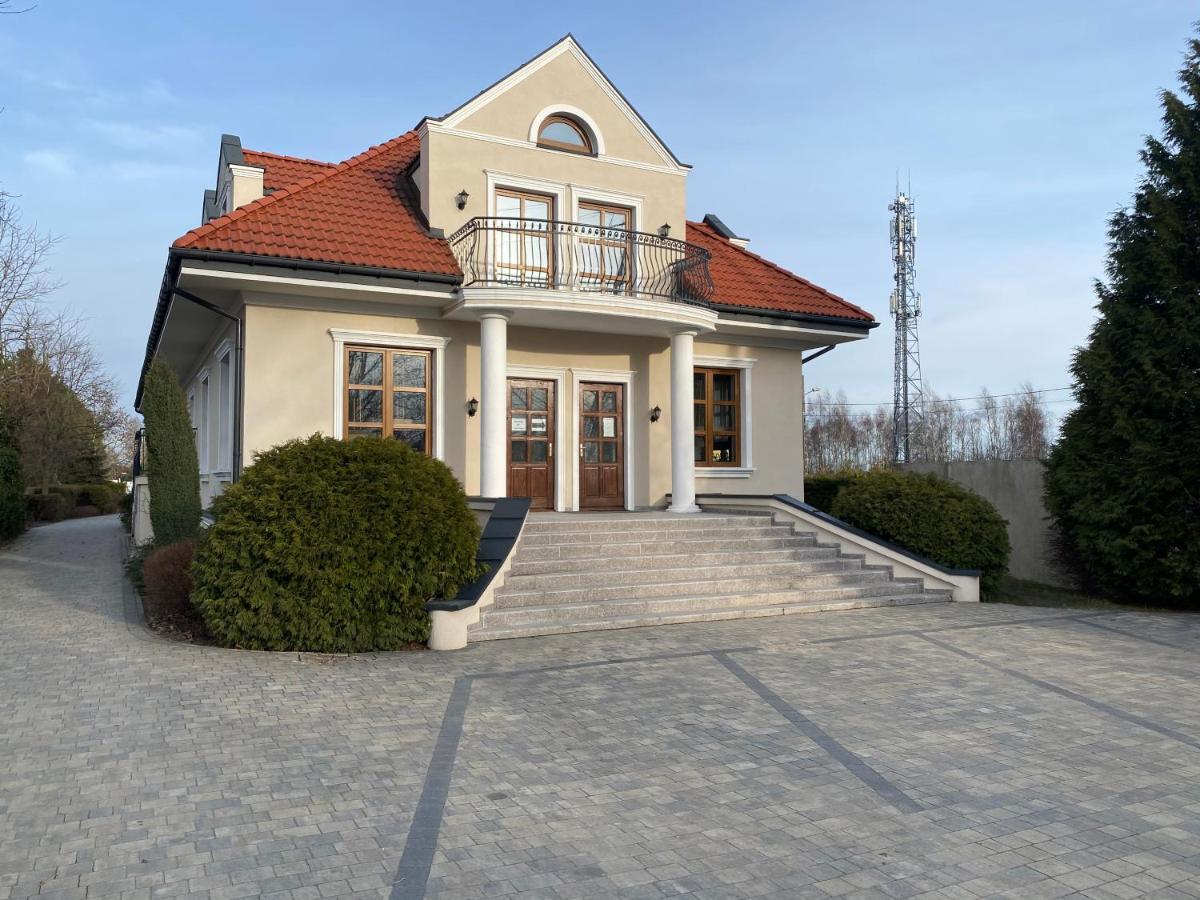 Zielony Dworek Čenstochová Exteriér fotografie