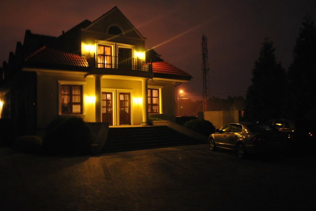 Zielony Dworek Čenstochová Exteriér fotografie